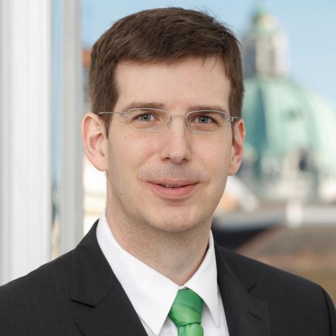 Mag. Dr. Martin Huger, LL.M.