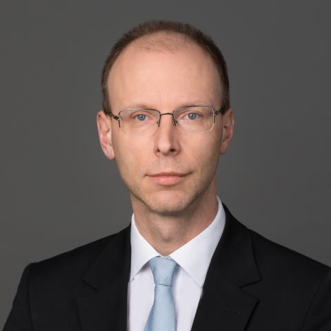 GD DI Mag. Dr. Hans Aubauer, CFA